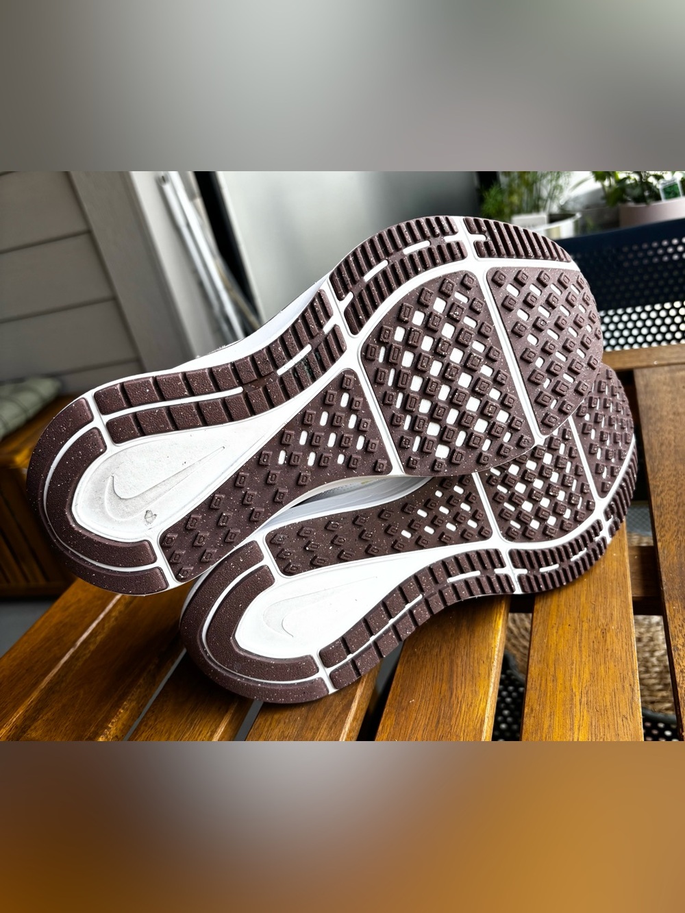 Nike Structure 25 Road Running Shoe - Picture 6 of 8